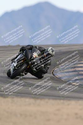 media/Nov-16-2025-Race Pace (Sun) [[8c5fa54630]]/Verified Riders/8-Turn 12 (120pm)/